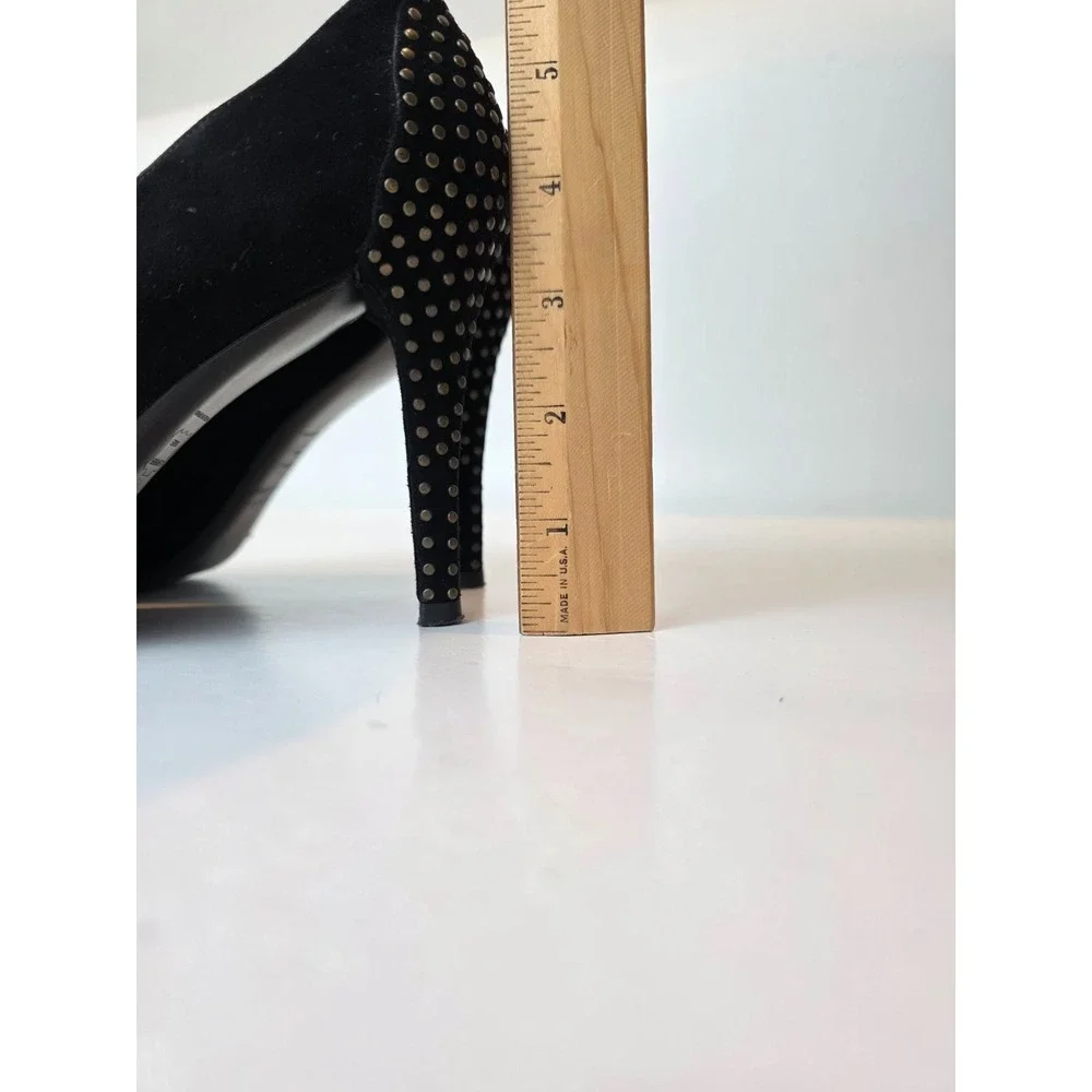 Stuart Weitzman this item